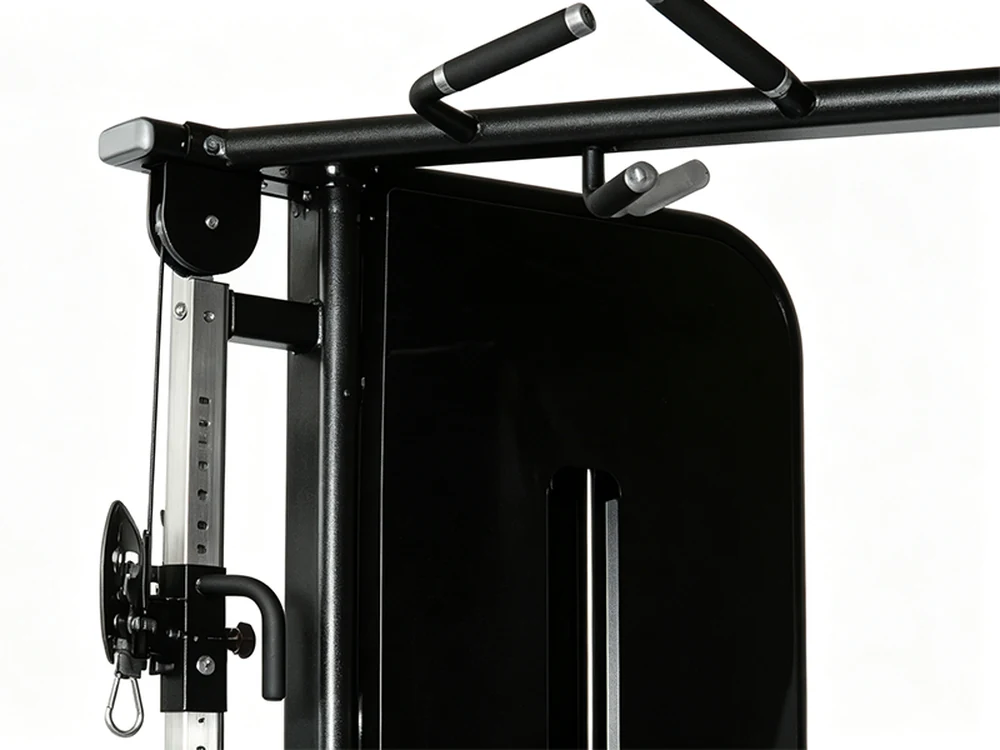 Top pulley and pull-up bar detail on the QF-G658